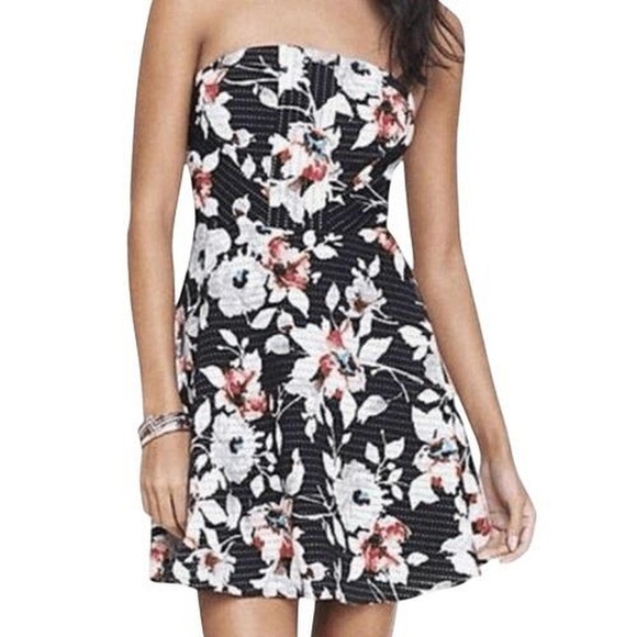 NWT Express Strapless Floral Mini Dress - Black and Red - Size 0 - Picture 1 of 14